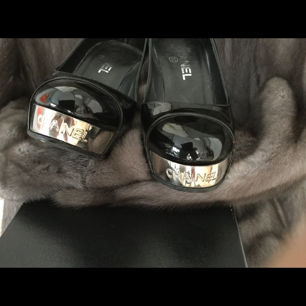 Chanel - Picture 6 of 6